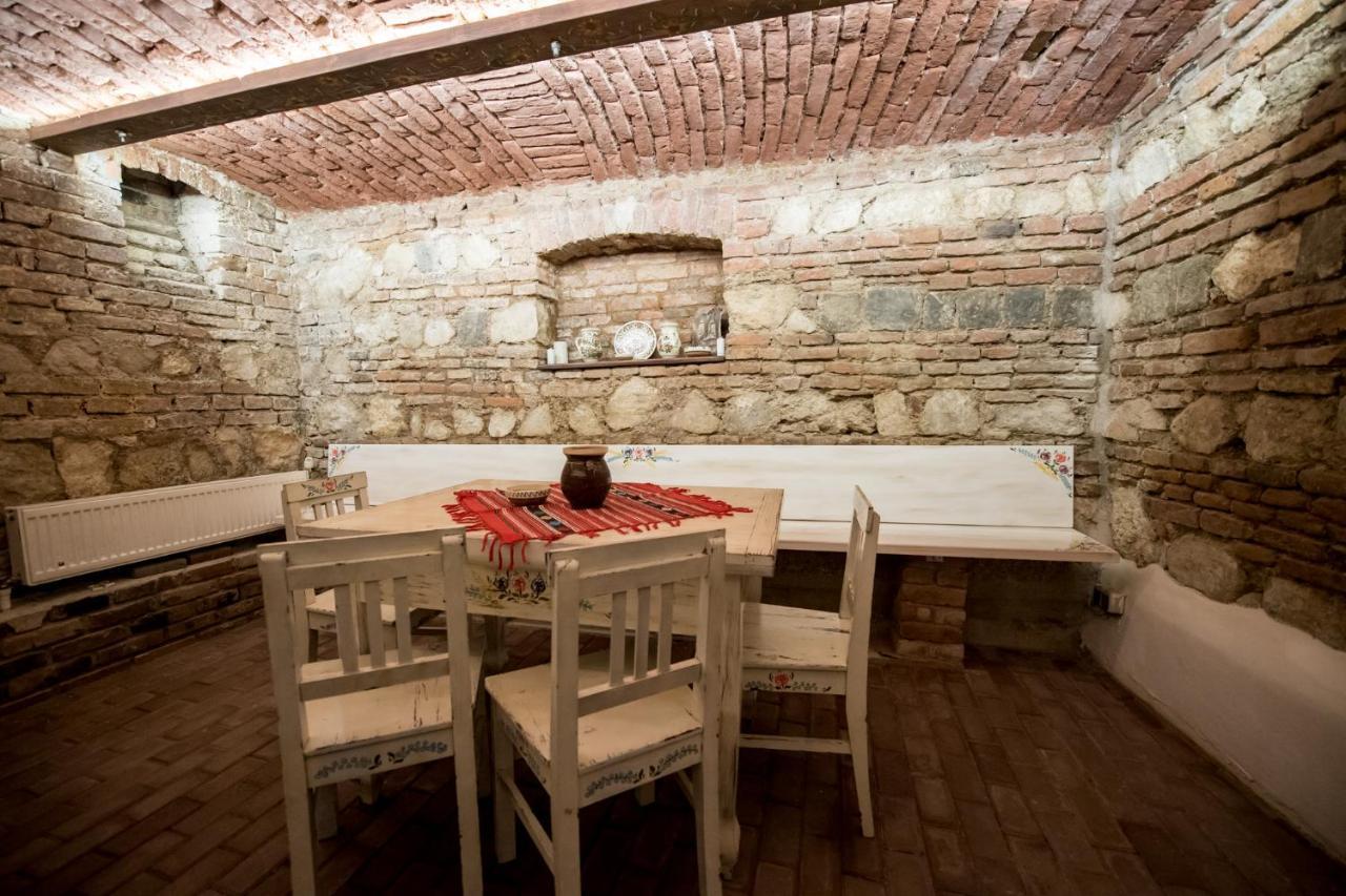 Vila Nicopole Art & Wine Брашов Экстерьер фото