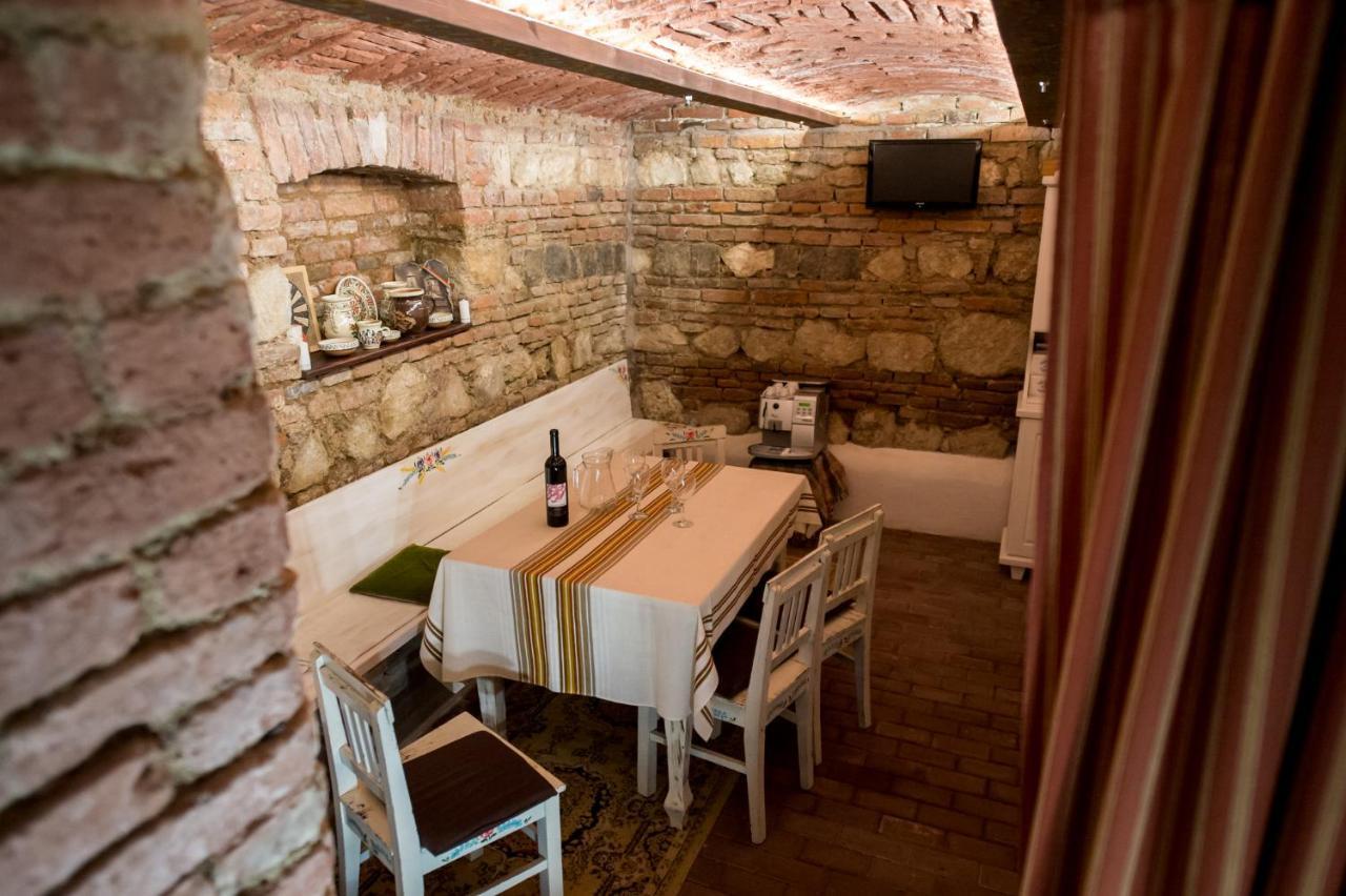 Vila Nicopole Art & Wine Брашов Экстерьер фото